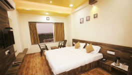 Hotel Vraj Inn-Super-Deluxe1