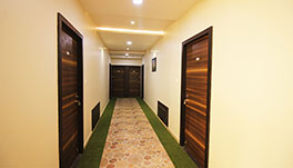 Hotel Vraj Inn-Corridor