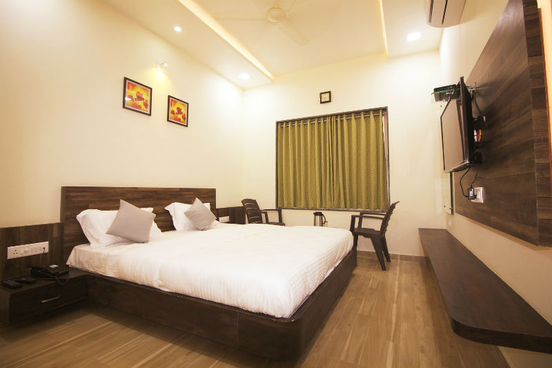 Book Deluxe AC Room at Hotel Vraj Inn, Dwarka